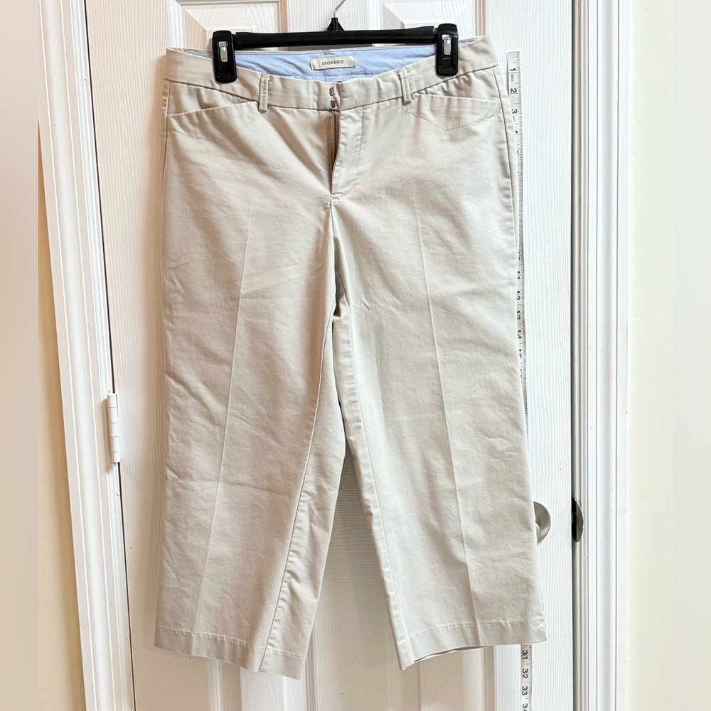 Dockers capri pants NWOT